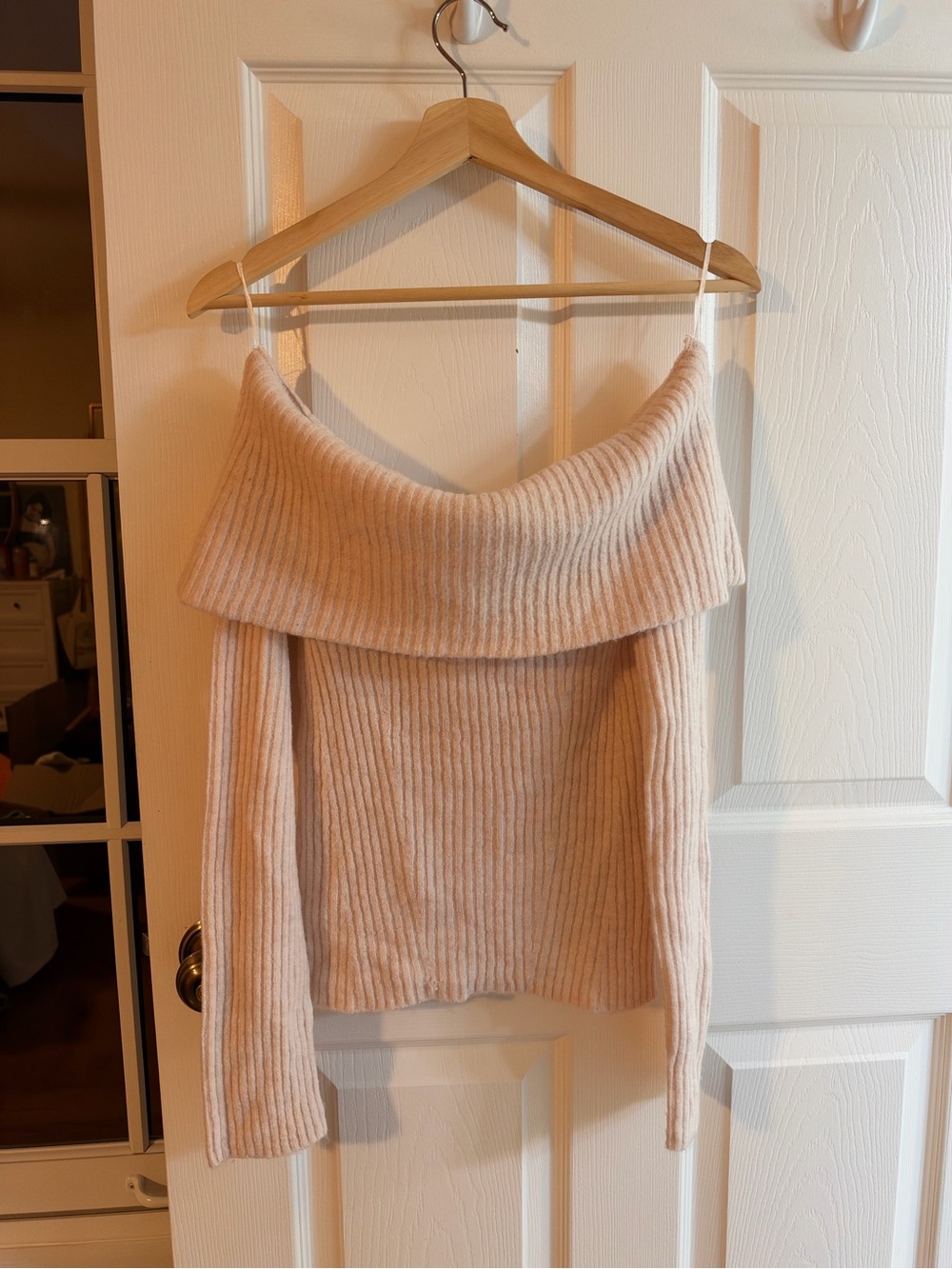 Off-Shoulder Ribbed Sweater in Light Pink